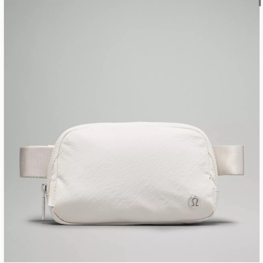 lululemon athletica white opal belt bag